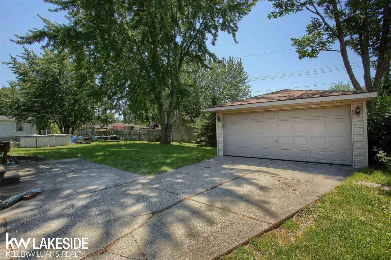 32073 Schoenherr Road Warren, MI 48088 - Photo 3 of 23 50079409-2.JPG