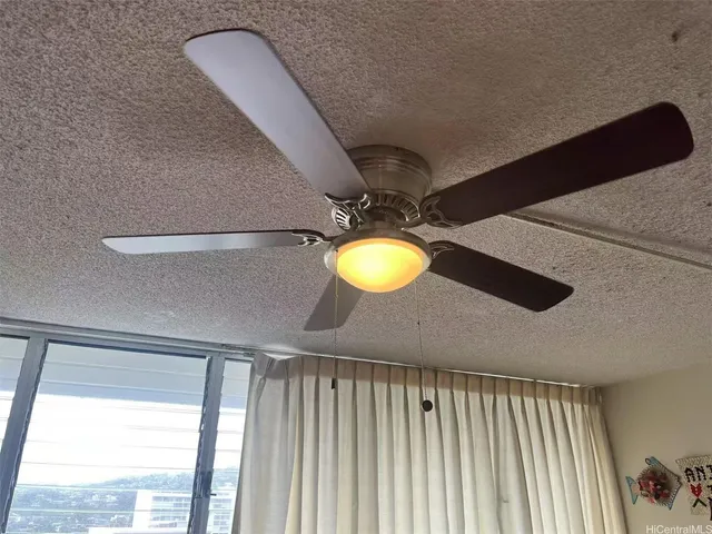 $198,000 | 1550 Wilder Avenue, Unit 1304, Honolulu, HI 96822