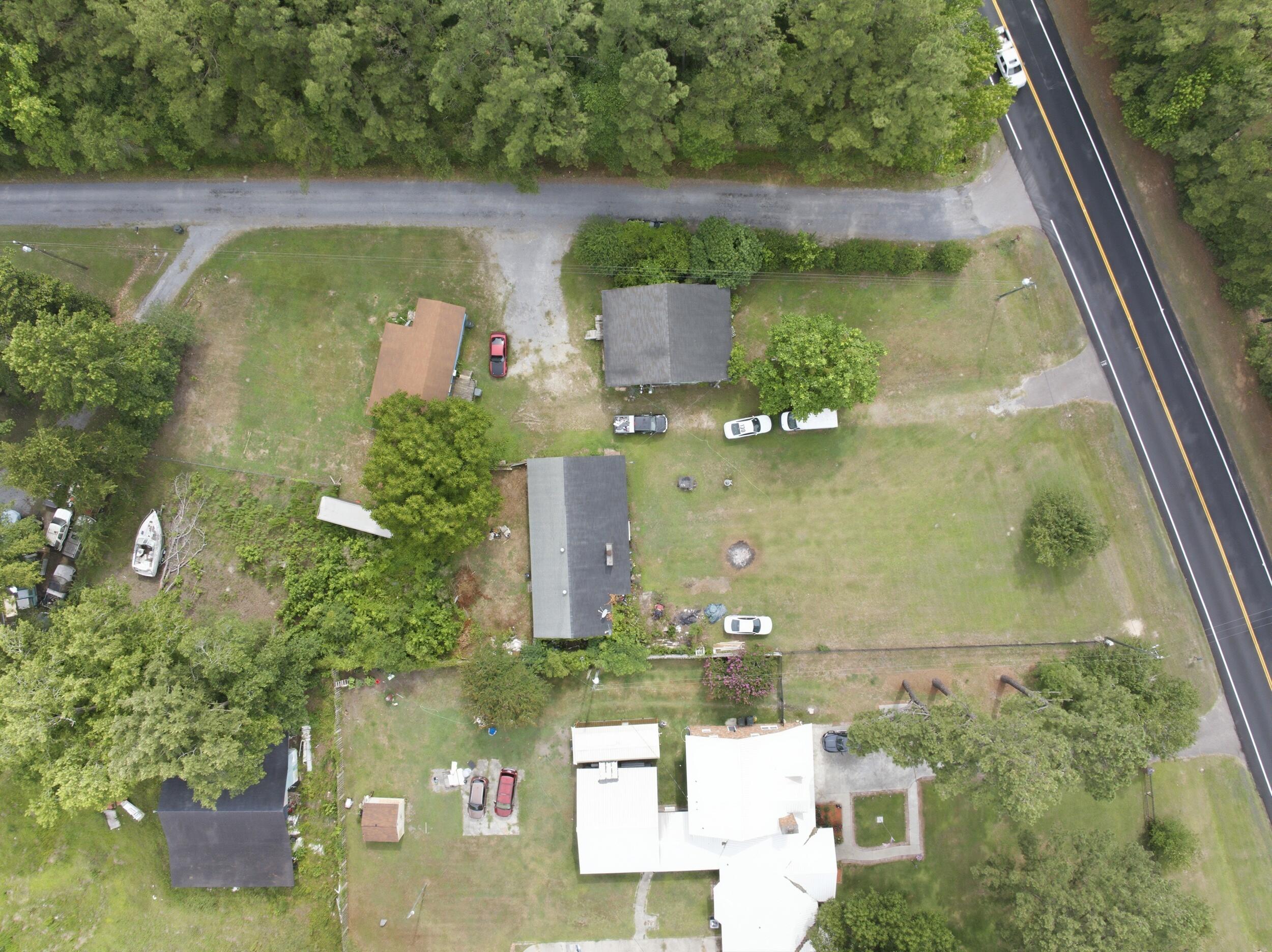 208 Rae Lane Bonneau, SC 29431 - Photo 5 of 37