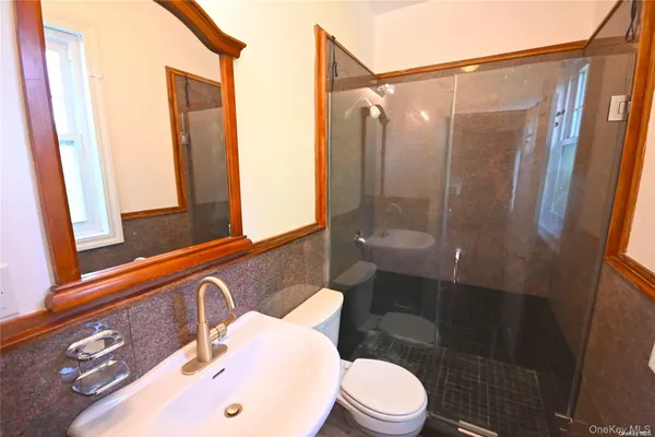 $5,300 | 21 Arrandale Avenue, Great Neck, NY 11024