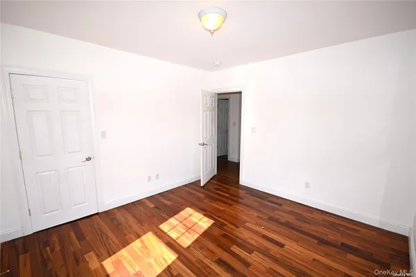 $5,300 | 21 Arrandale Avenue, Great Neck, NY 11024