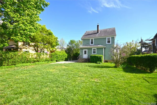 $5,300 | 21 Arrandale Avenue, Great Neck, NY 11024