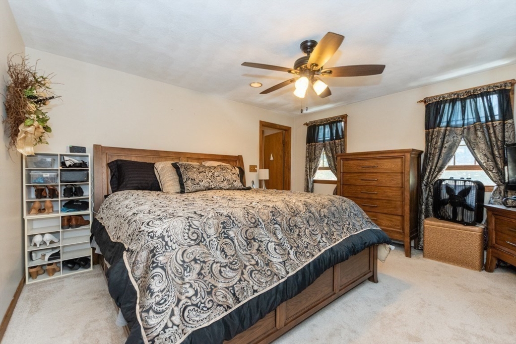 12 Ridgeway Avenue Billerica, MA 01821 - Photo 23 of 39 Gallery Image 23