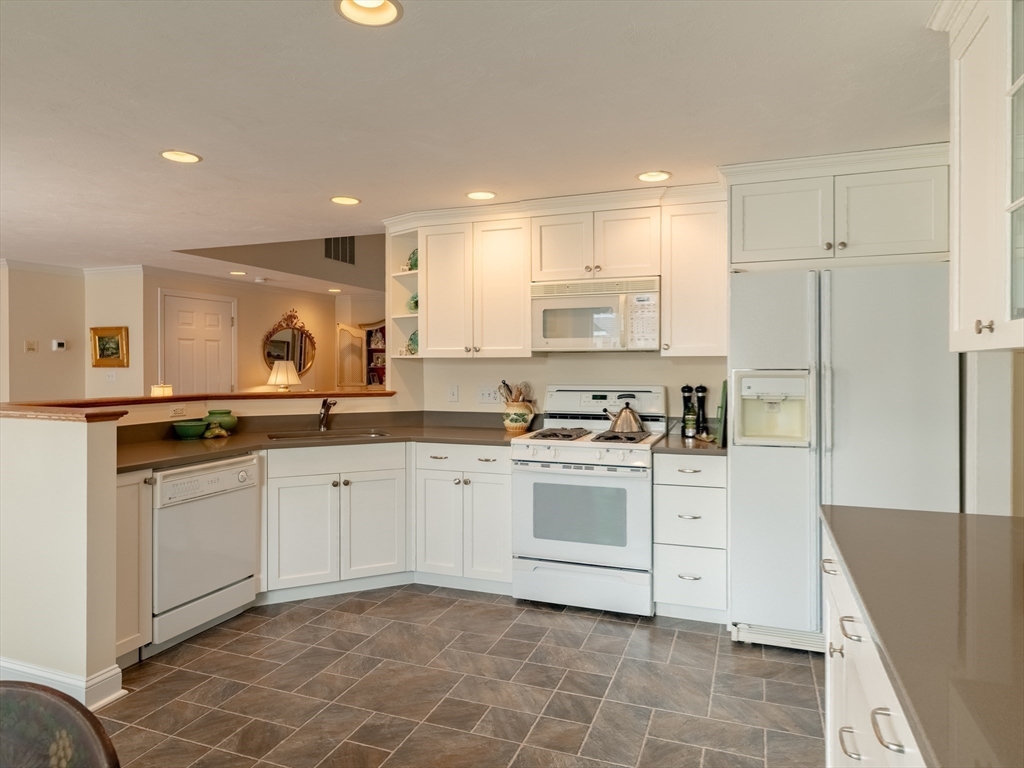 74 Tussock Brook Road, Unit 74 Duxbury, MA 02332 - Photo 17 of 42 Gallery Image 17