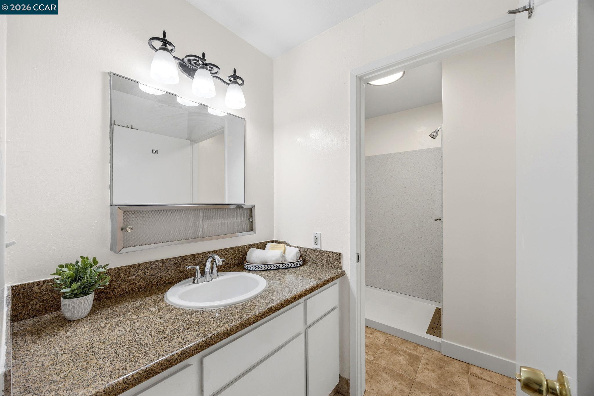 3828 Willow Pass Road, Unit D Concord, CA 94519 - Photo 11 of 15