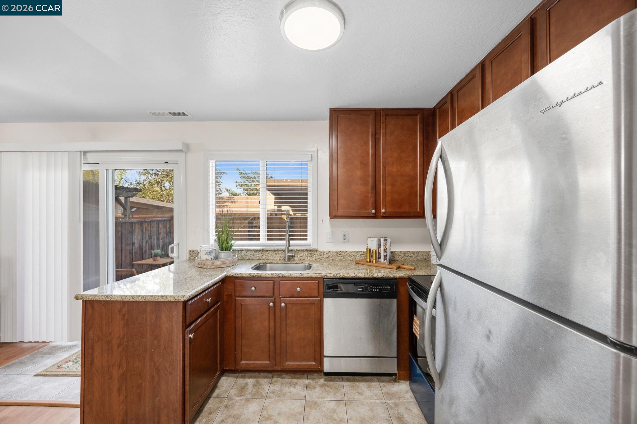 3828 Willow Pass Road, Unit D Concord, CA 94519 - Photo 5 of 15