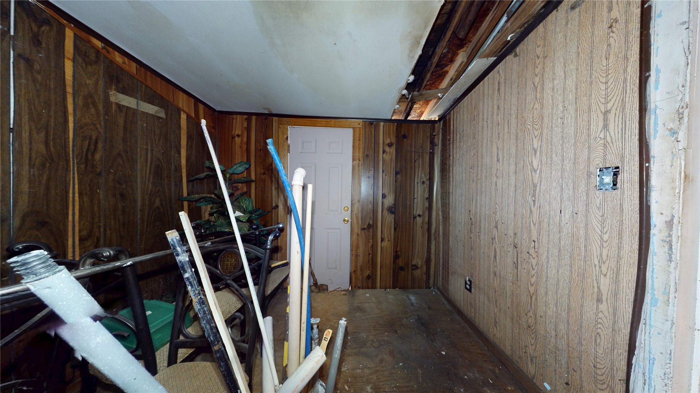 6604 Conley Street Houston, TX 77021 - Photo 13 of 28 a view of an entryway