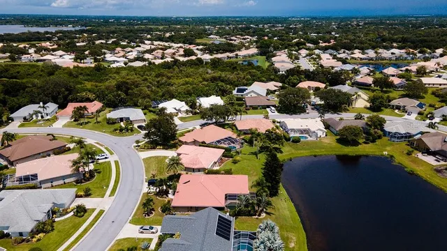 $599,900 | 5897 Carriage Drive, Sarasota, FL 34243