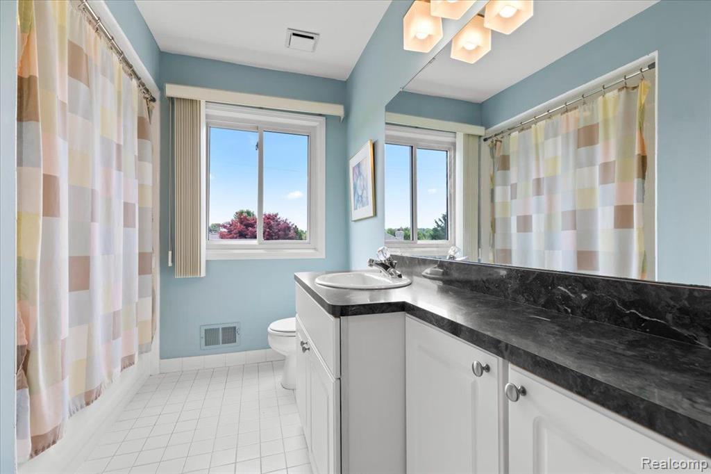 12856 Excalibur Lane Romeo, MI 48065 - Photo 28 of 49 Gallery Image 28