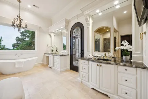 $7,988,600 | 1900 Shady Oaks Drive, Southlake, TX 76092