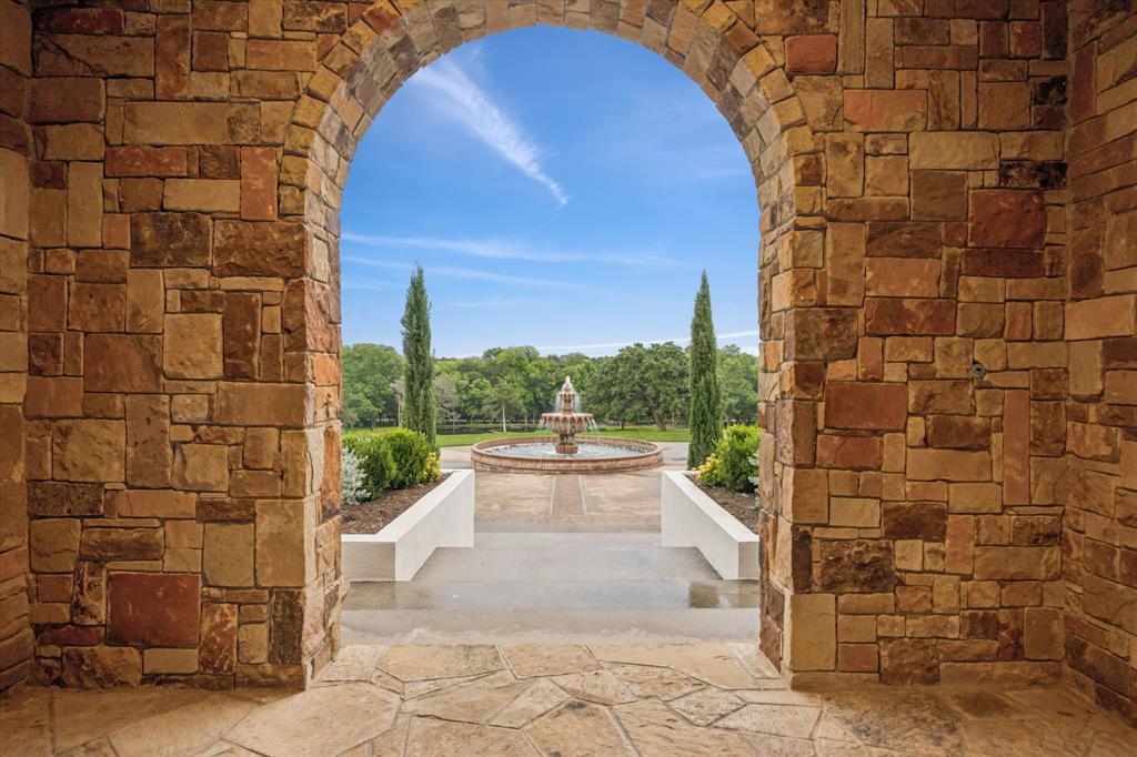 1900 Shady Oaks Drive Southlake, TX 76092 - Photo 4 of 40