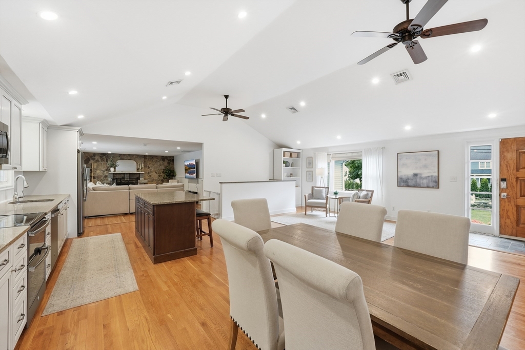 74 Framingham Road Marlborough, MA 01752 - Photo 3 of 41