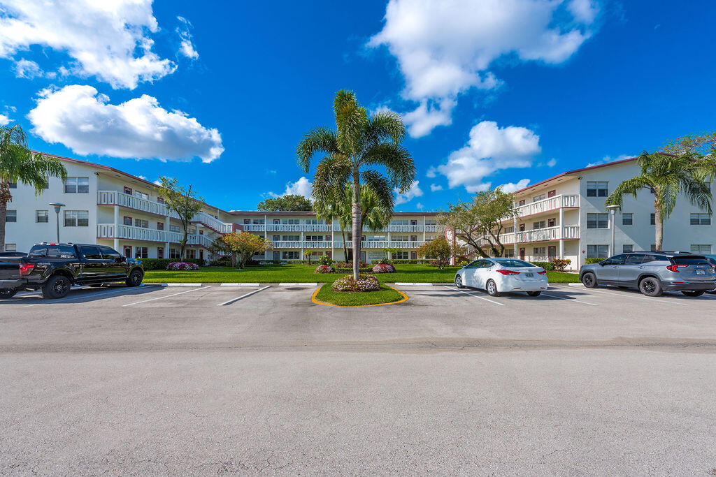 568 Fanshaw North, Unit 568 Boca Raton, FL 33434 - Photo 18 of 41 568FanshawN.BocaRaton-1
