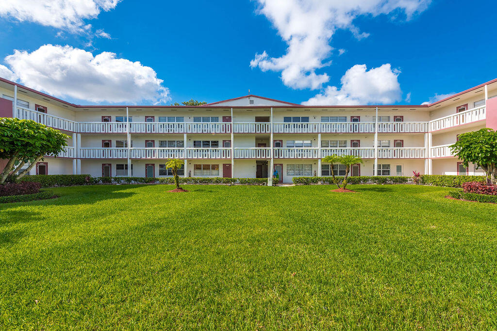 568 Fanshaw North, Unit 568 Boca Raton, FL 33434 - Photo 20 of 41 568FanshawN.BocaRaton-3