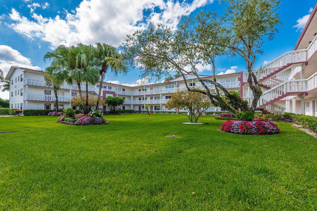 568 Fanshaw North, Unit 568 Boca Raton, FL 33434 - Photo 27 of 41 568FanshawN.BocaRaton-26