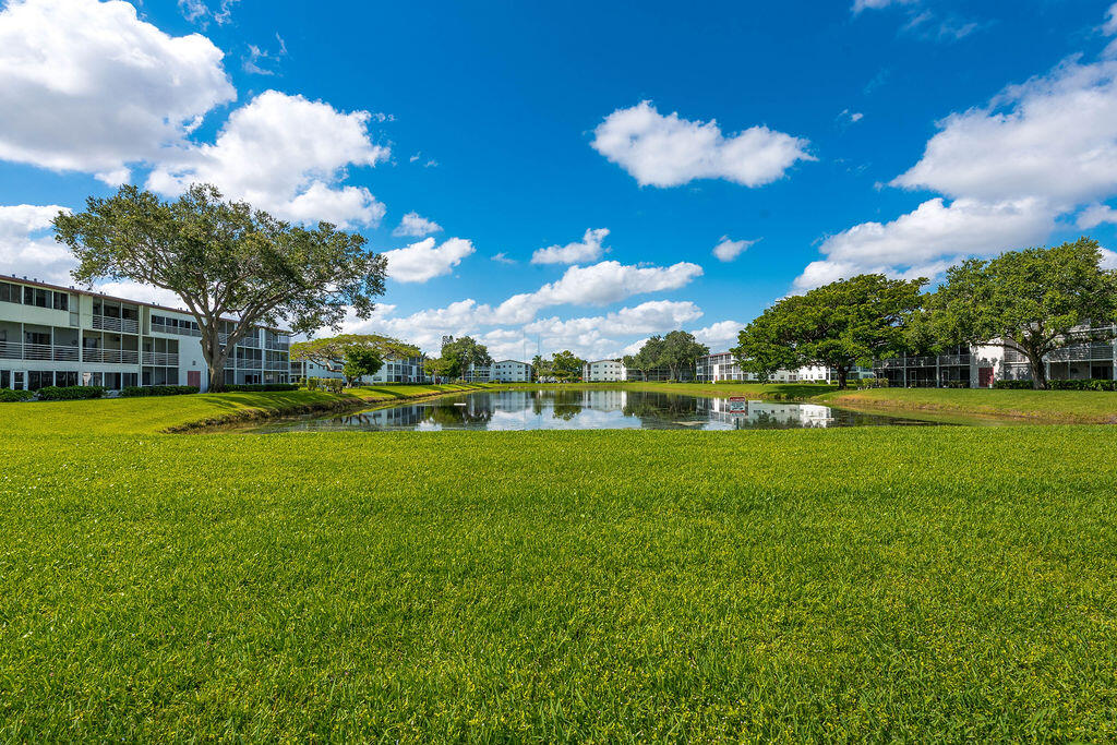 568 Fanshaw North, Unit 568 Boca Raton, FL 33434 - Photo 29 of 41 568FanshawN.BocaRaton-28