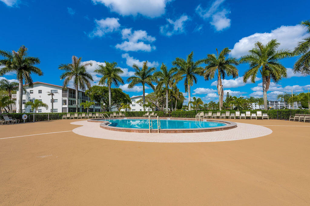 568 Fanshaw North, Unit 568 Boca Raton, FL 33434 - Photo 31 of 41 568FanshawN.BocaRaton-30