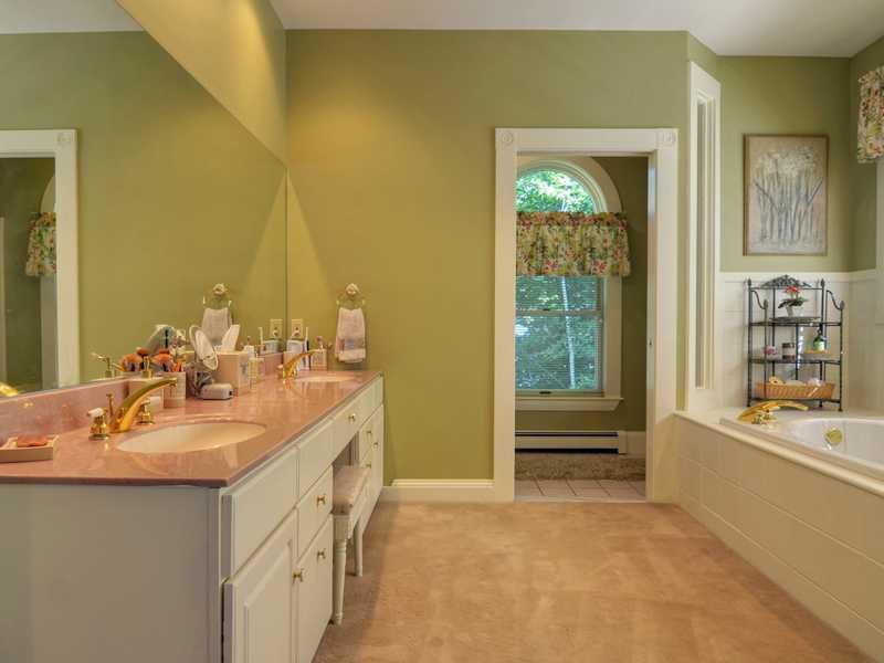 8 Littlejohn Road Cape Elizabeth, ME 04107 - Photo 20 of 26 Master Bath/Spa.