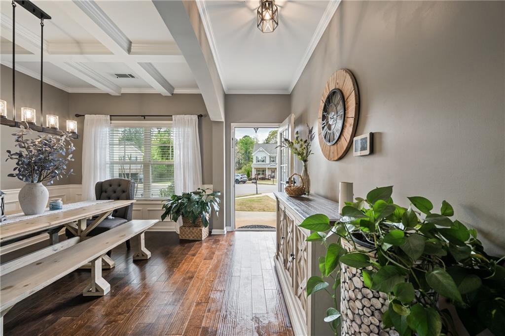555 Evergreen Way Jefferson, GA 30549 - Photo 12 of 69 a living room with furniture and a potted plant
