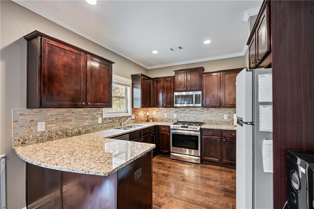 555 Evergreen Way Jefferson, GA 30549 - Photo 2 of 69