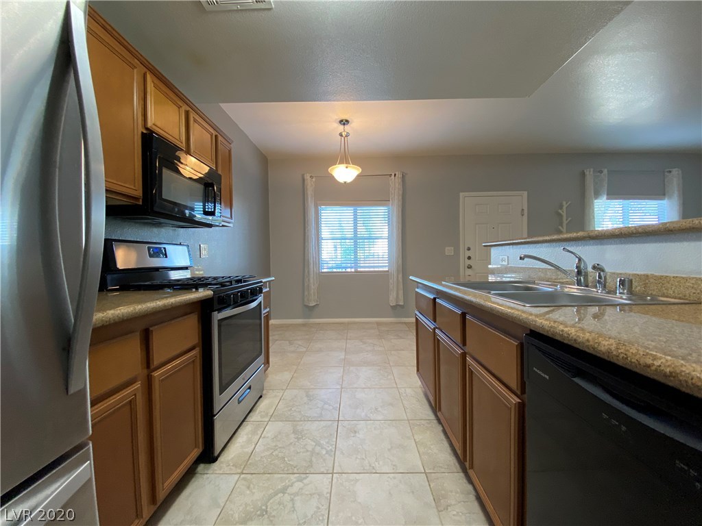 7701 West Robindale Road, Unit 151 Las Vegas, NV 89113 - Photo 6 of 24