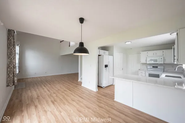 $2,200 | 3822 Limelight Lane, Whitestown, IN 46075