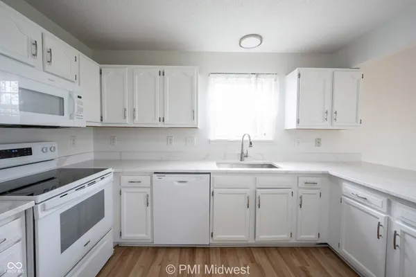 $2,200 | 3822 Limelight Lane, Whitestown, IN 46075