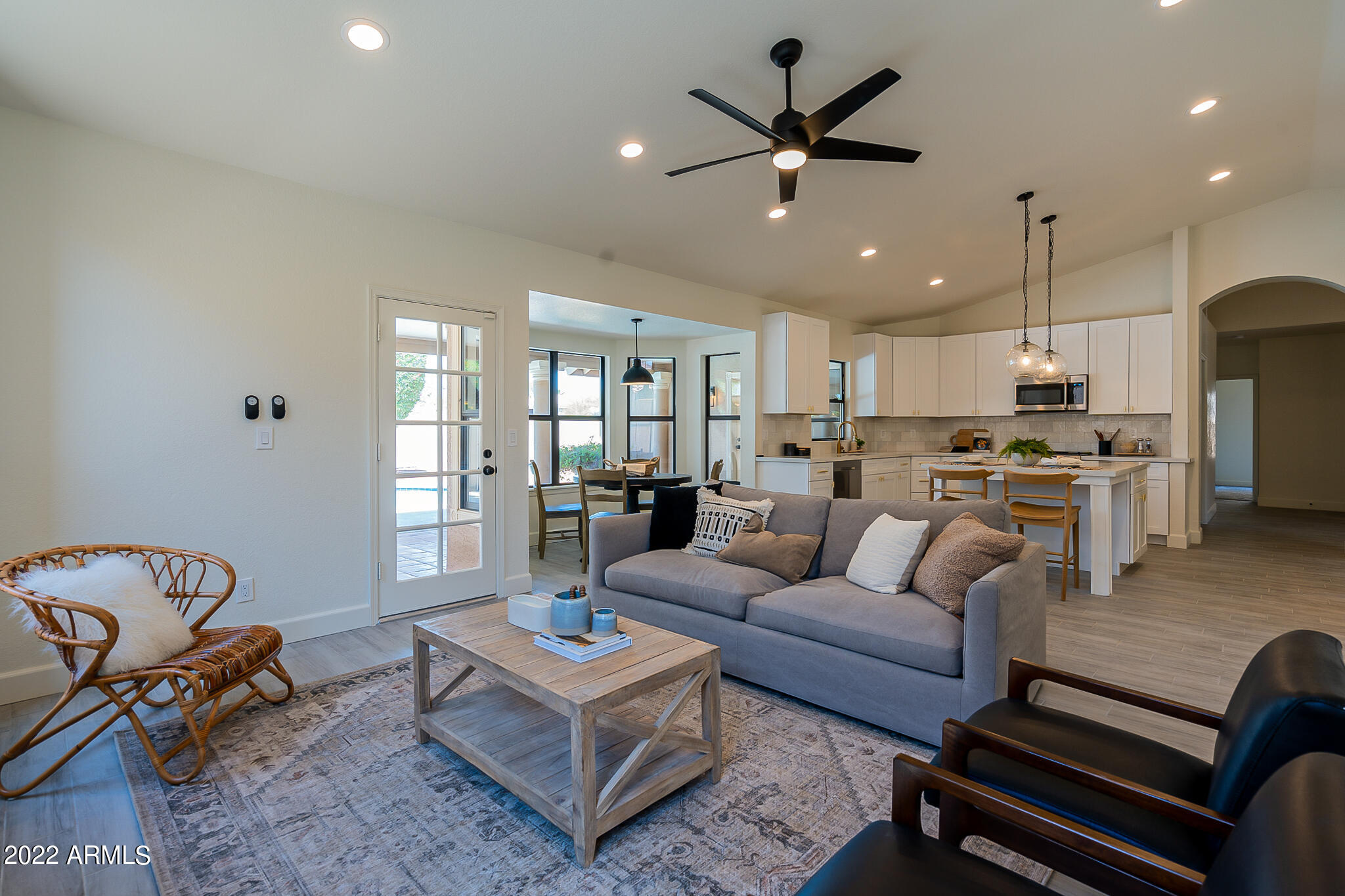 650 South Bay Drive Gilbert, AZ 85233 - Photo 18 of 40 Family Room