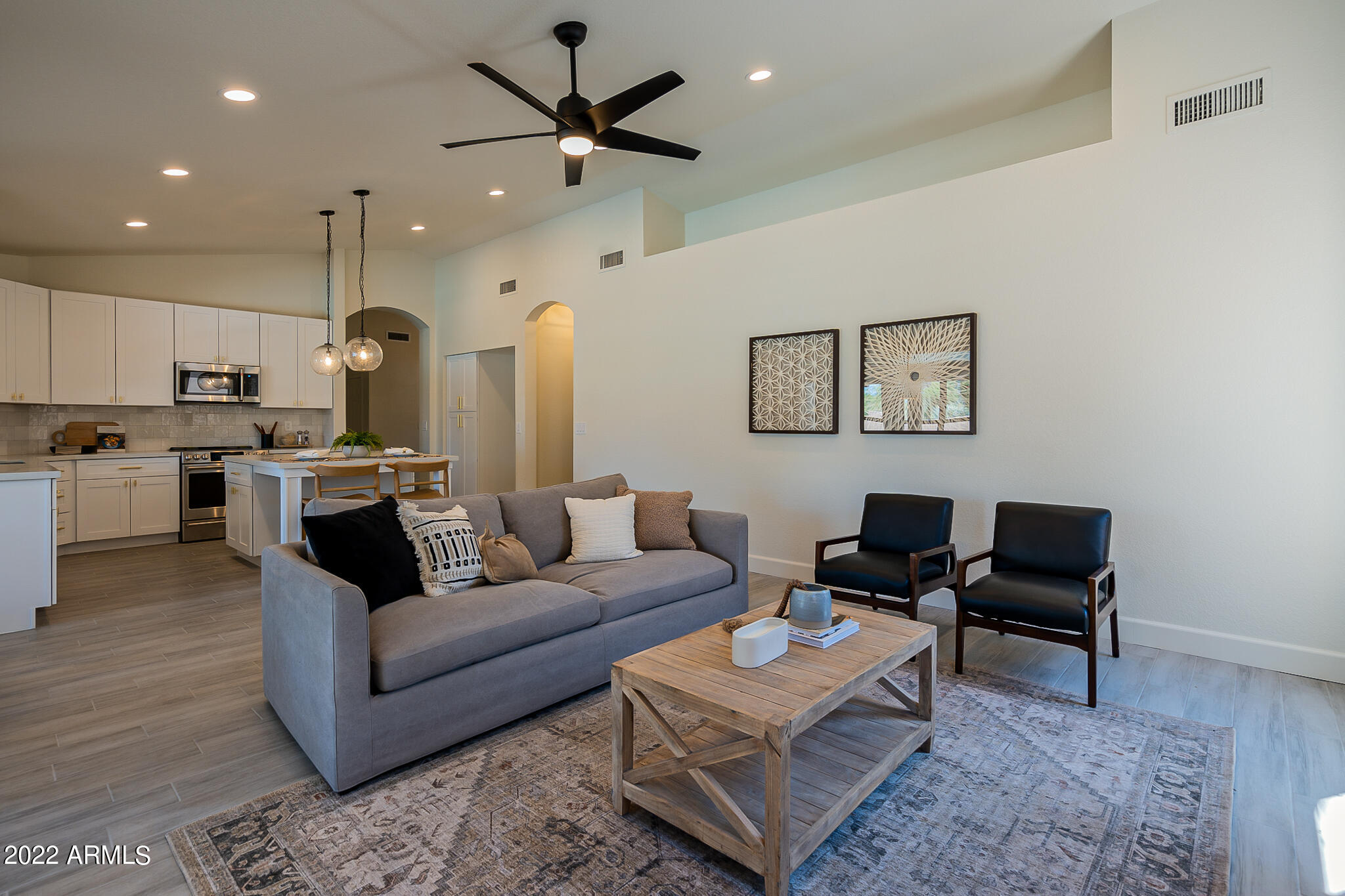 650 South Bay Drive Gilbert, AZ 85233 - Photo 19 of 40 Family Room