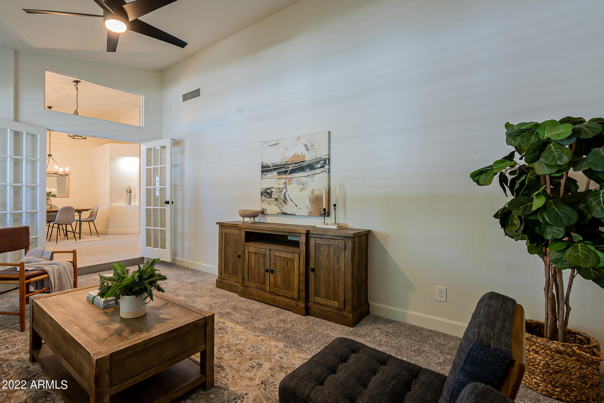 650 South Bay Drive Gilbert, AZ 85233 - Photo 6 of 40 Formal Living Room