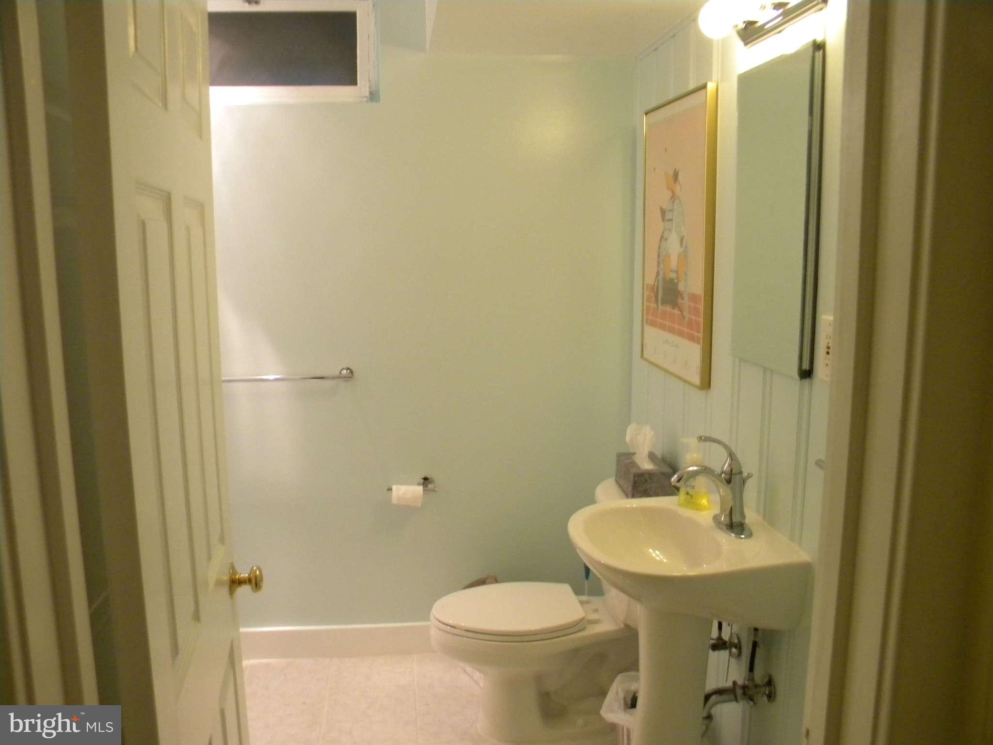 110 Round Bay Road Severna Park, MD 21146 - Photo 14 of 30 Bath