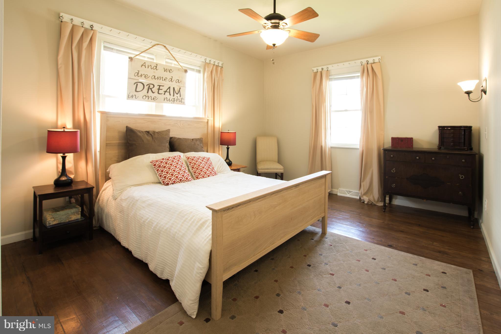 413 Ridge Avenue Hagerstown, MD 21740 - Photo 12 of 18 Bedroom (Master)