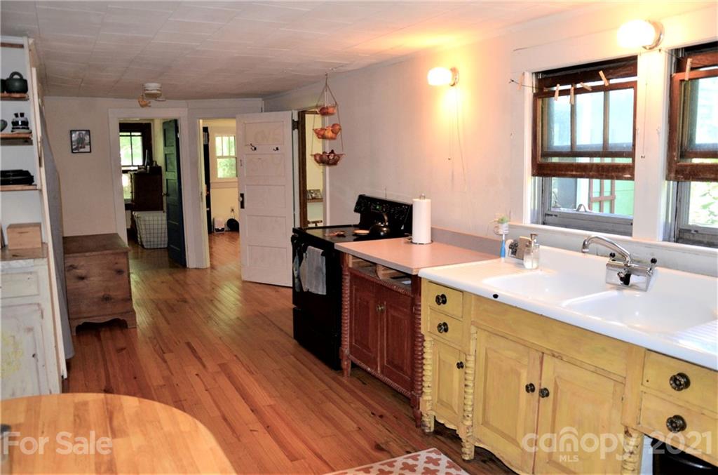 30 Brookshire Rd Number 2 Leicester, NC 28748 - Photo 12 of 41 Gallery Image 12