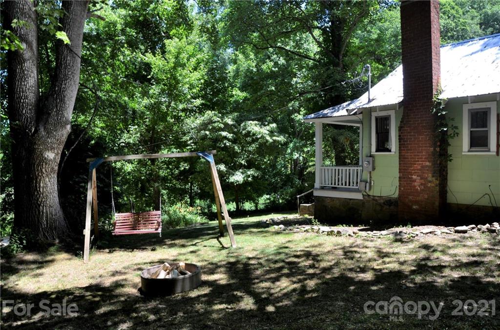 30 Brookshire Rd Number 2 Leicester, NC 28748 - Photo 28 of 41 Gallery Image 28