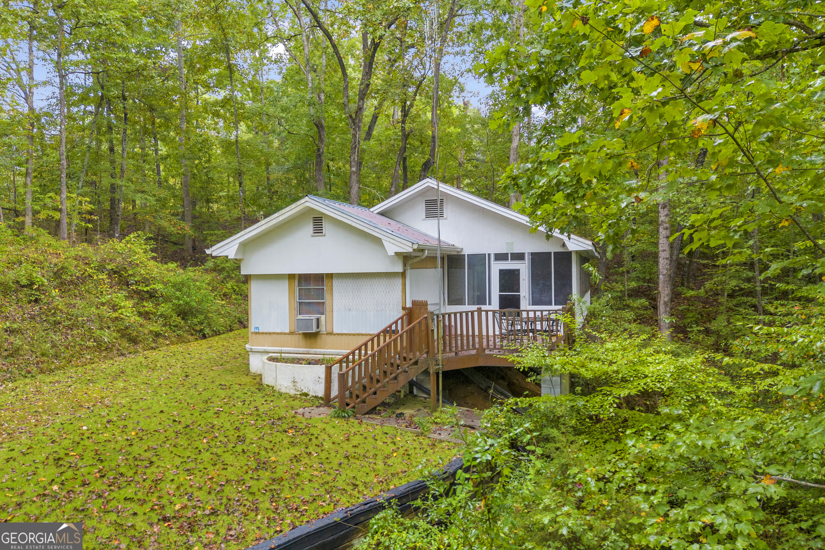23 Wren Court Toccoa, GA 30577 - Photo 1 of 26 a house view with a garden space