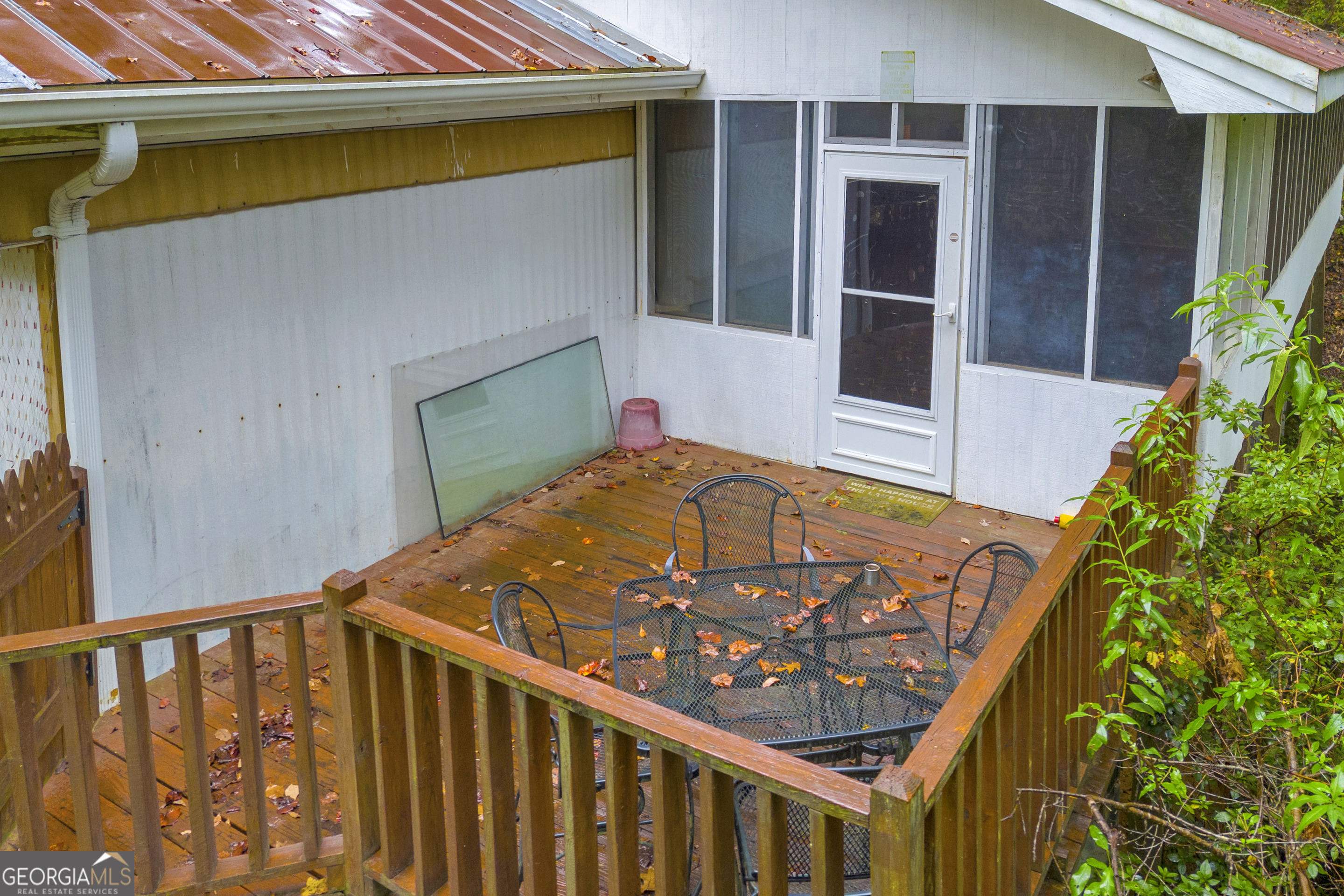 23 Wren Court Toccoa, GA 30577 - Photo 6 of 26 a view of balcony with furniture