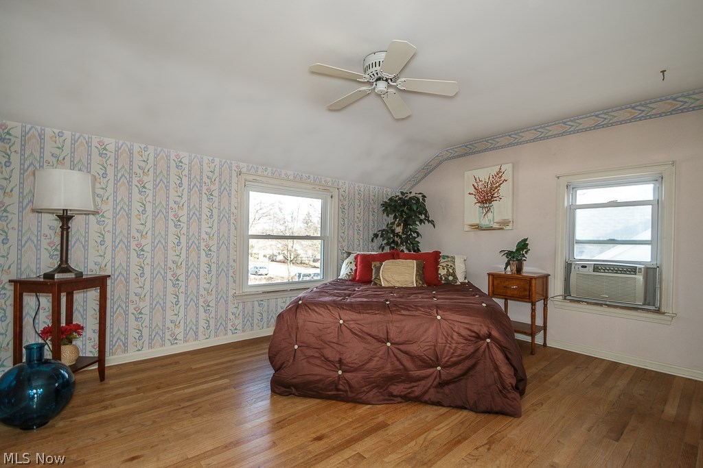 4502 Laurel Road Cleveland, OH 44121 - Photo 8 of 31