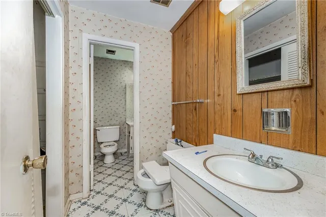 $189,900 | 2210 Dulaire Road, Greensboro, NC 27407