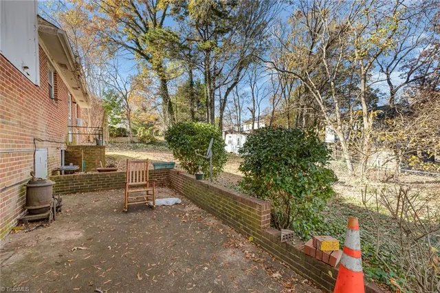 $189,900 | 2210 Dulaire Road, Greensboro, NC 27407