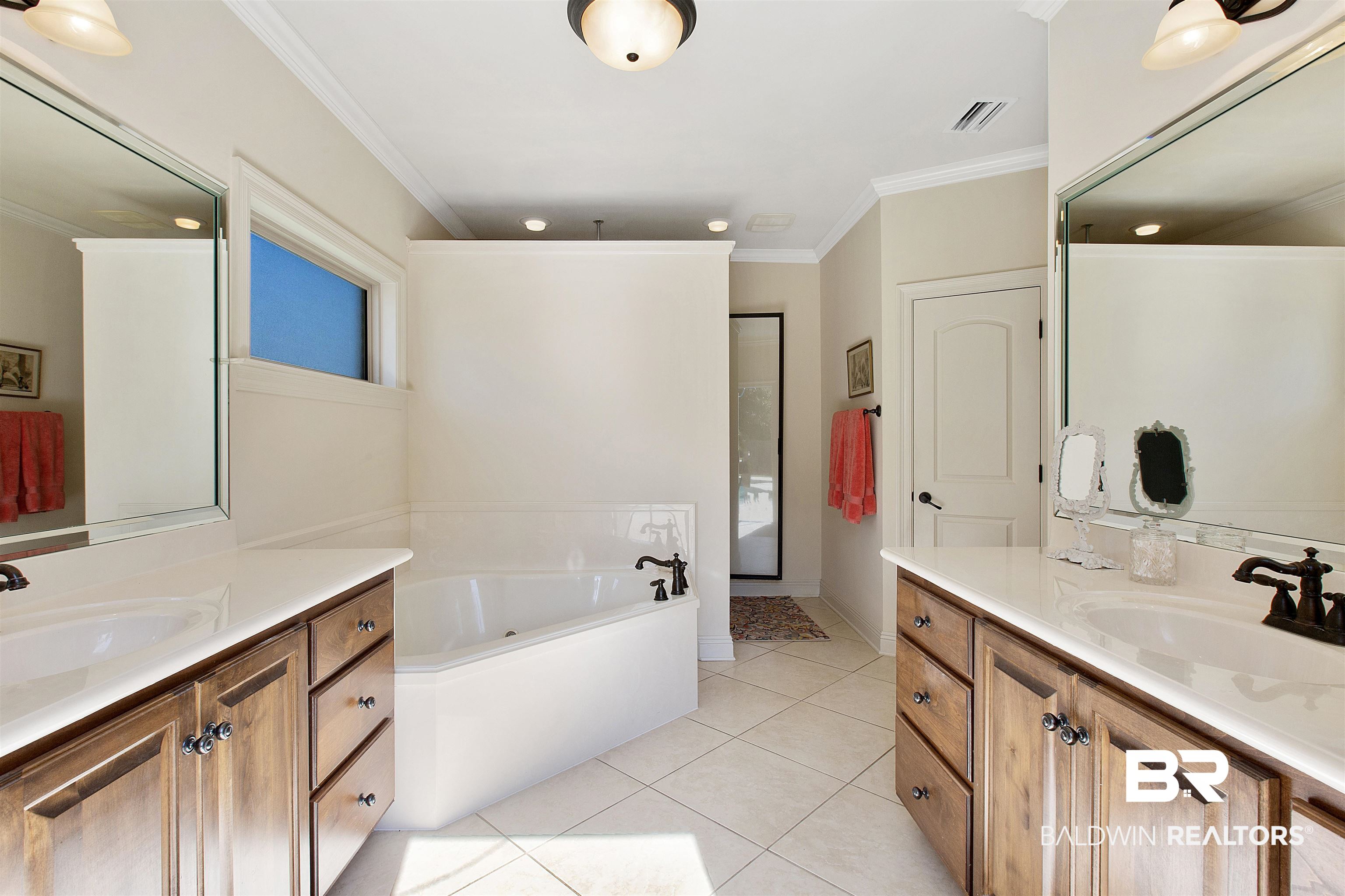 112 Pinnacle Court Fairhope, AL 36532 - Photo 21 of 44 Primary Bath