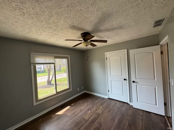 $234,900 | 7422 Edgedale Drive, Newburgh, IN 47630