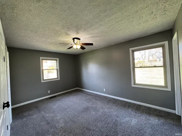 $234,900 | 7422 Edgedale Drive, Newburgh, IN 47630