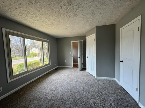 $234,900 | 7422 Edgedale Drive, Newburgh, IN 47630