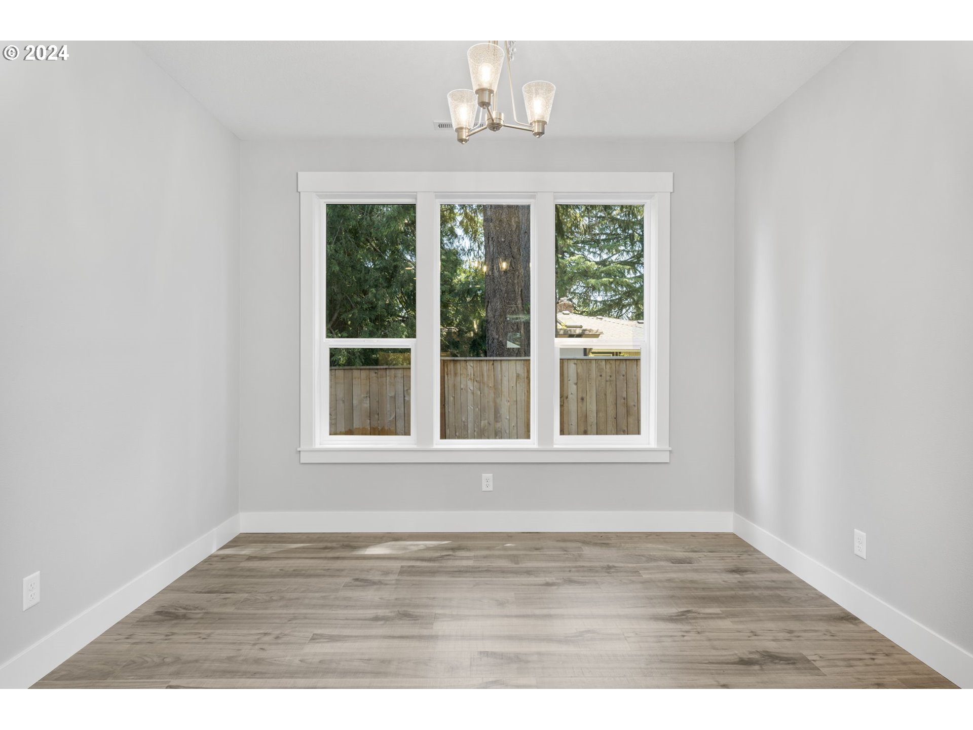 5826 Southwest Grayson Terrace Beaverton, OR 97078 - Photo 11 of 35