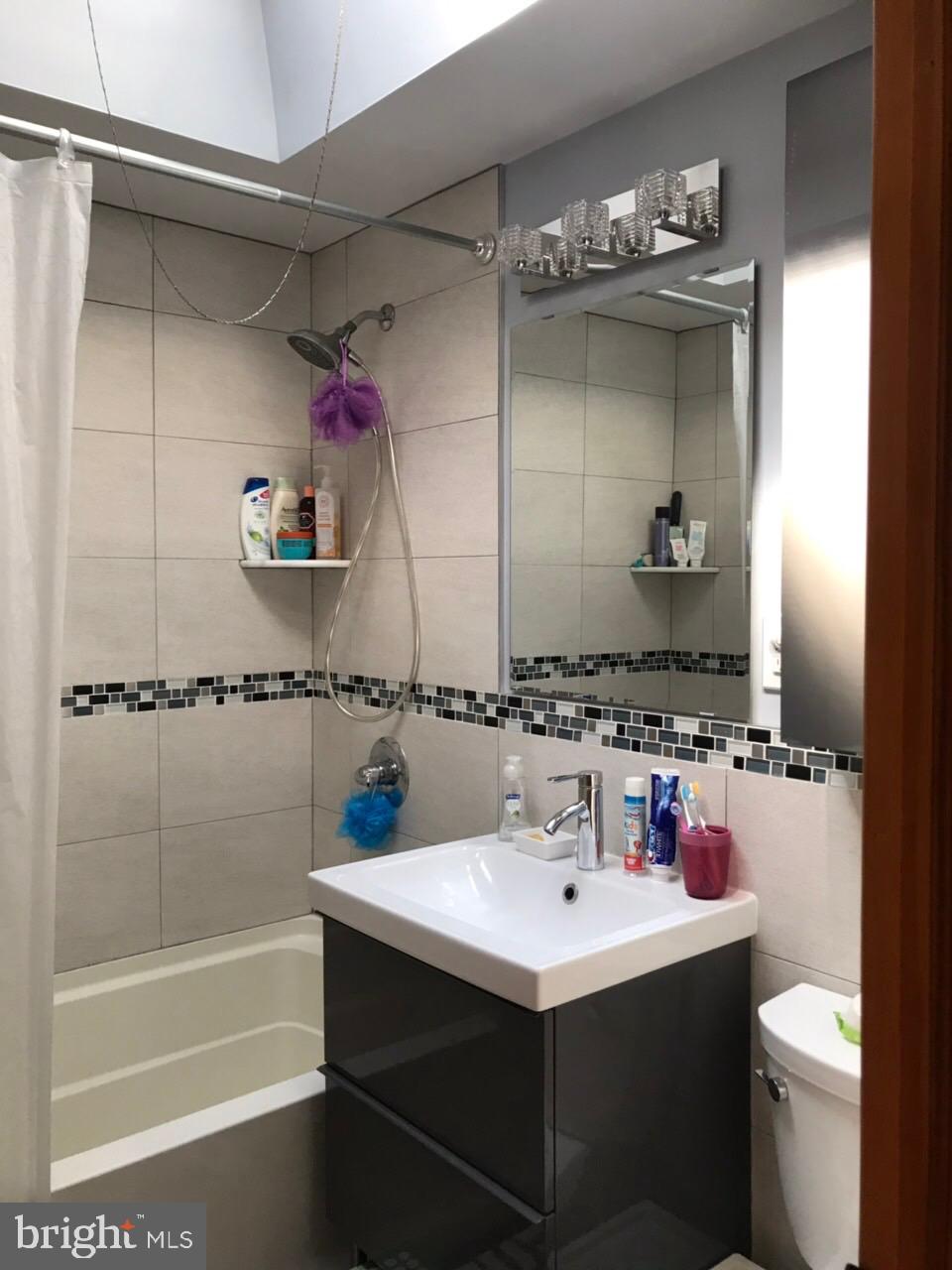 3530 Decatur Street Philadelphia, PA 19136 - Photo 16 of 32 Upstairs updated full bath