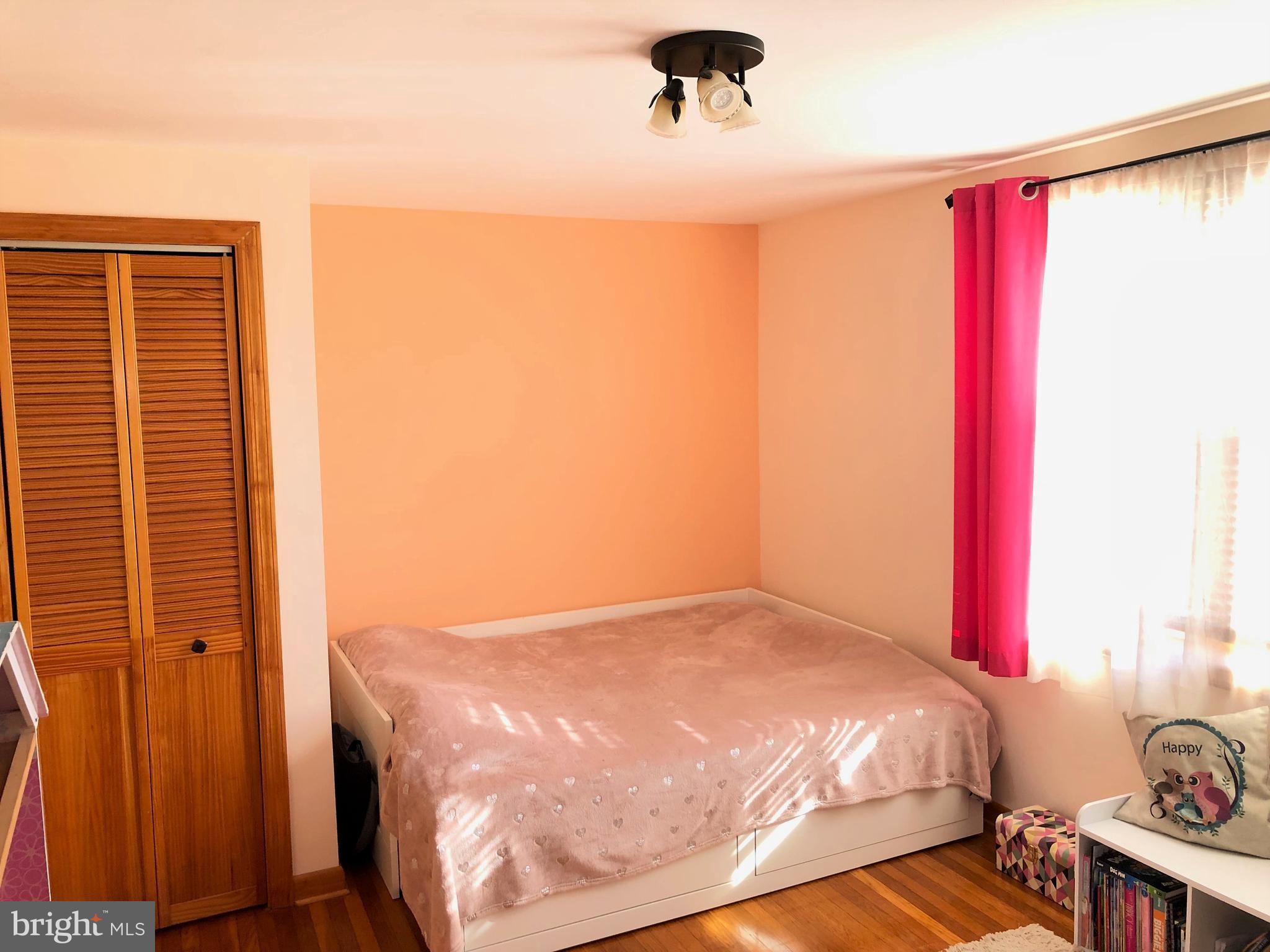 3530 Decatur Street Philadelphia, PA 19136 - Photo 20 of 32 Girls' room