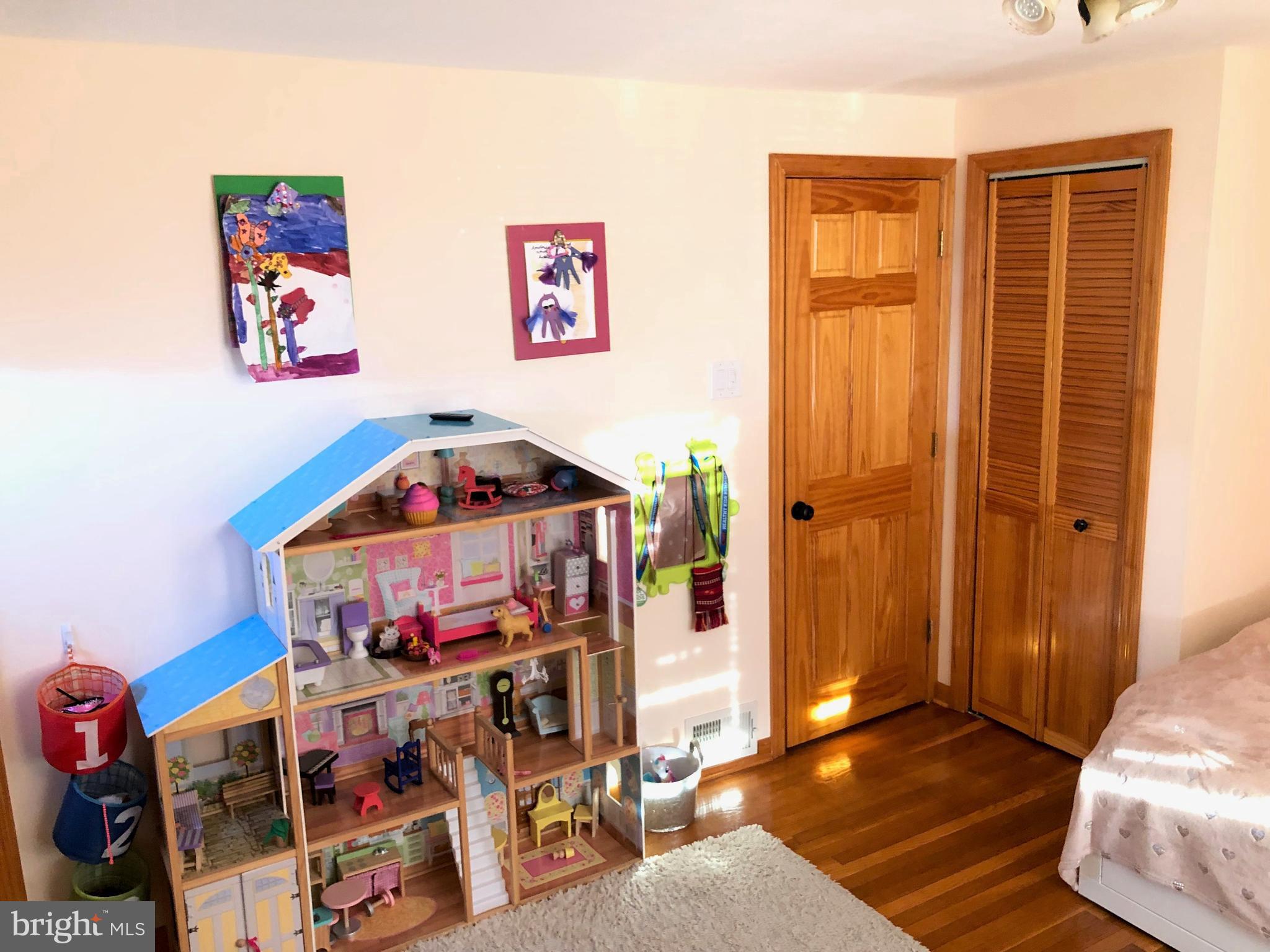 3530 Decatur Street Philadelphia, PA 19136 - Photo 21 of 32 Girls' room