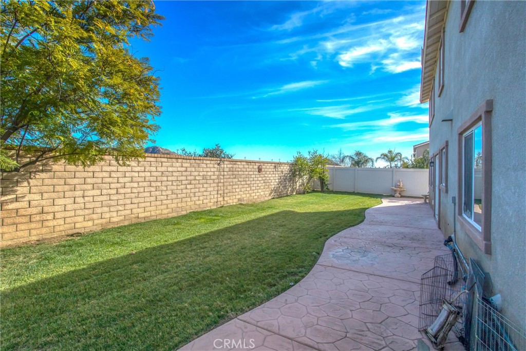 4423 Candelaria Way Perris, CA 92571 - Photo 36 of 42 a view of a back yard