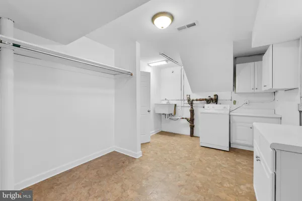 $829,000 | 2513 Hillwood Place, Charlottesville, VA 22901