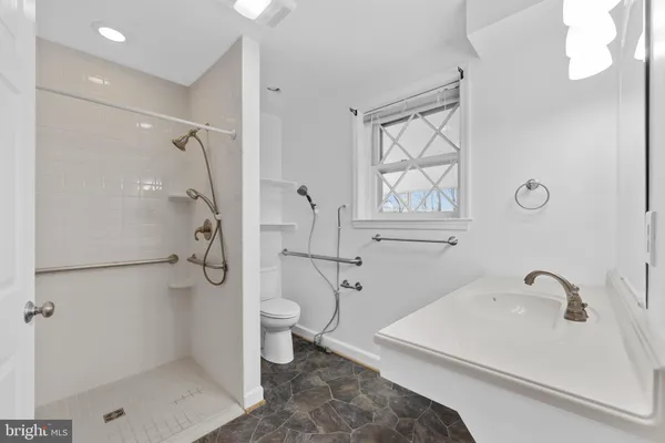 $829,000 | 2513 Hillwood Place, Charlottesville, VA 22901